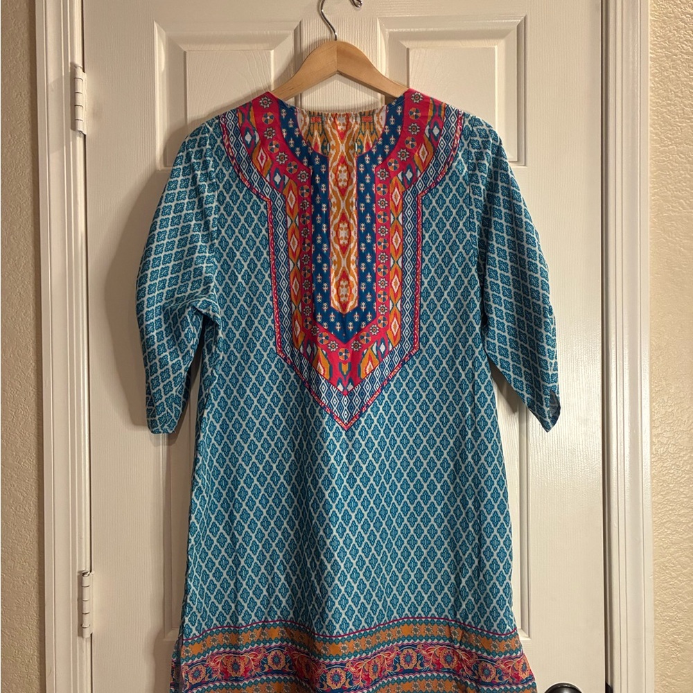 Vibrant Blue and Red Patterned Tunic Top - Picture 4 of 8